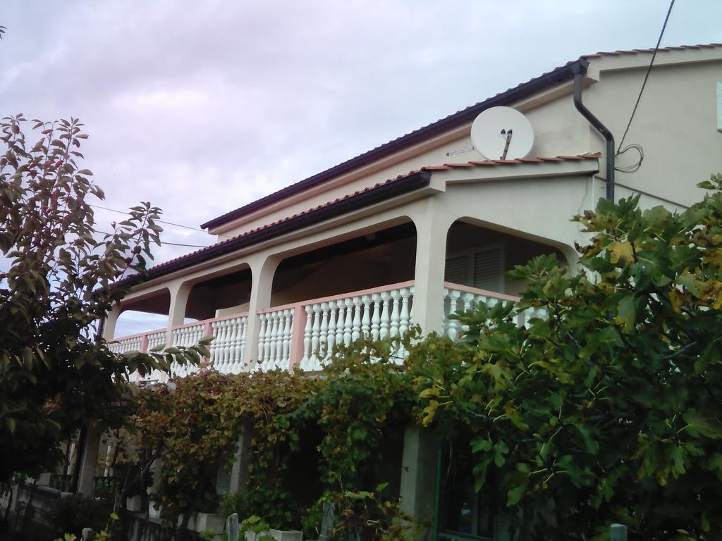Apartmani Roza Lopar Exterior foto
